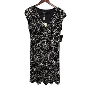 Jones & Co Black & White Fit & Flare Floral Faux Wrap Dress Size 10 NWT